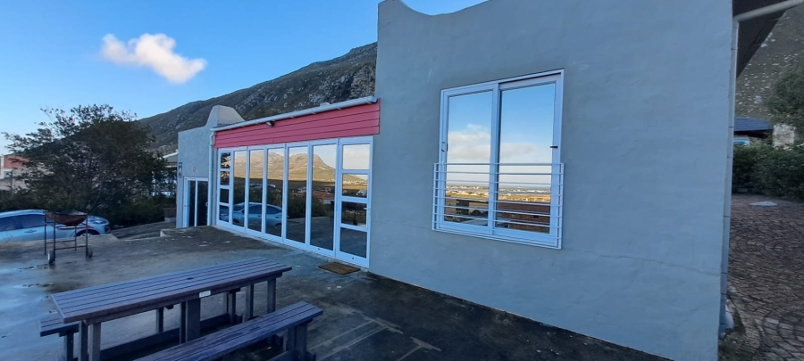 To Let 3 Bedroom Property for Rent in Bettys Bay Western Cape